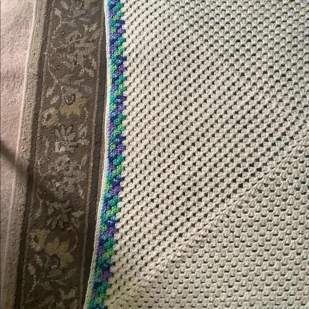 Lap blanket hand crocheted colorful 39” x 39”🌷beautiful stitch nice & wa